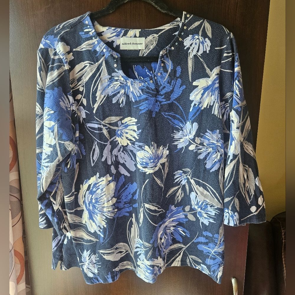 Alfred Dunner Blue Floral Women's Top